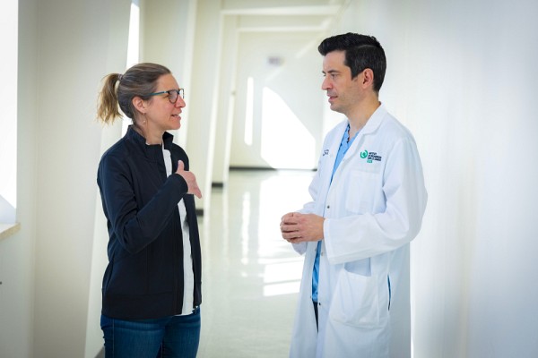 Marie-Jos&eacute;e Boucher et Fr&eacute;d&eacute;ric Lemay collaborent depuis plusieurs ann&eacute;es, afin d'amener la recherche fondamentale vers la recherche clinique.