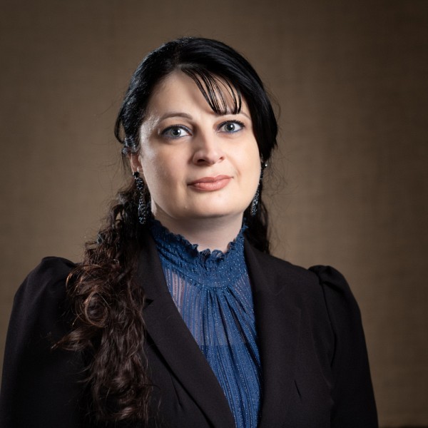 Rania El Bilani, charg&eacute;e de cours