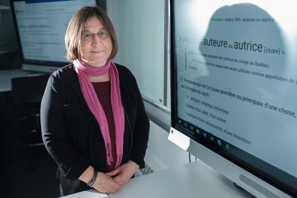 La professeure et lexicographe Nadine Vincent, du D&eacute;partement de communication de la Facult&eacute; des lettres et sciences humaines