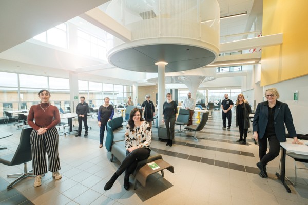 &Agrave; l'instar des projets destin&eacute;s &agrave; la communaut&eacute; universitaire, la r&eacute;novation de la caf&eacute;t&eacute;ria du Campus principal est le fruit d'un important travail de collaboration entre les parties impliqu&eacute;es.