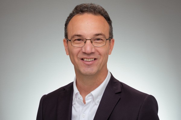 Professeur Martin Bisaillon, vice-recteur aux ressources humaines et au d&eacute;veloppement de la communaut&eacute;