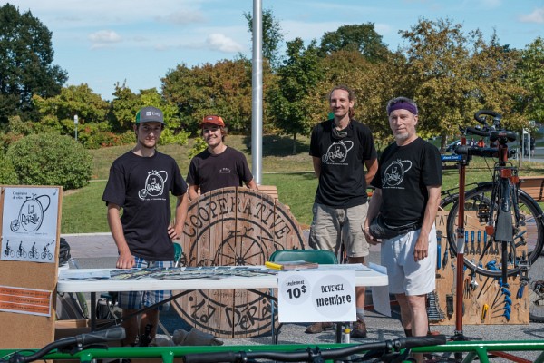 La coop&eacute;rative La D&eacute;raille offre des ateliers de r&eacute;paration de v&eacute;los aux membres de la communaut&eacute; universitaire.