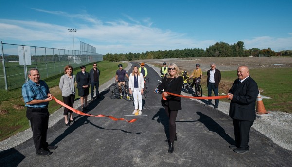 La nouvelle piste polyvalente reliant le parc Innovation au Campus principal a &eacute;t&eacute; inaugur&eacute;e officiellement lors de la Semaine de la mobilit&eacute; durable.