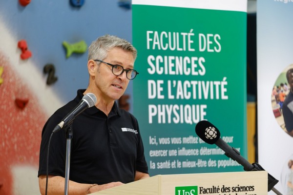 Michel Ra&icirc;che, vice-doyen &agrave; la recherche et aux &eacute;tudes sup&eacute;rieures &agrave; la FASAP