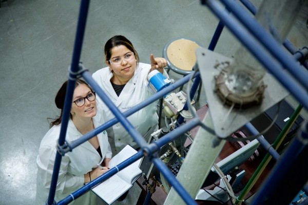 (Photo prise avant l'entr&eacute;e en vigueur des mesures de distanciation)