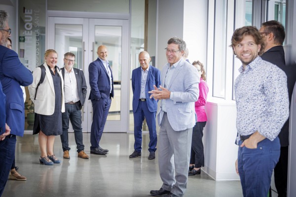 Propos du recteur de l'UdeS, Pr Jean-Pierre Perreault, lors de la visite du Pavillon de sant&eacute; de pr&eacute;cision et de recherche translationnelle (PSPRT), &agrave; la Facult&eacute; de m&eacute;decine et des sciences de la sant&eacute; (FMSS).