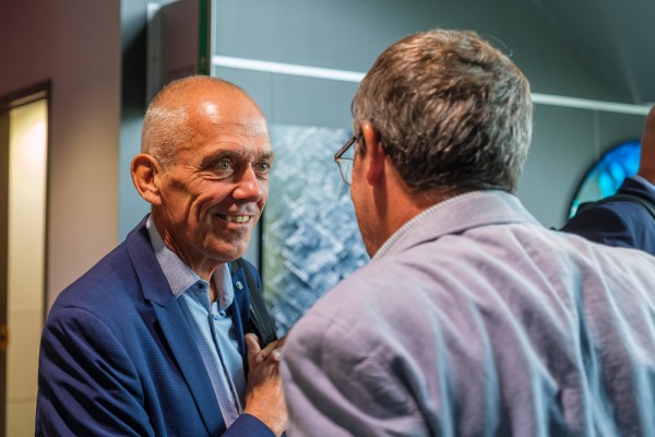 Le PDG du CNRS, Pr Antoine Petit, en compagnie du recteur de l'UdeS, Pr Jean-Pierre Perreault.