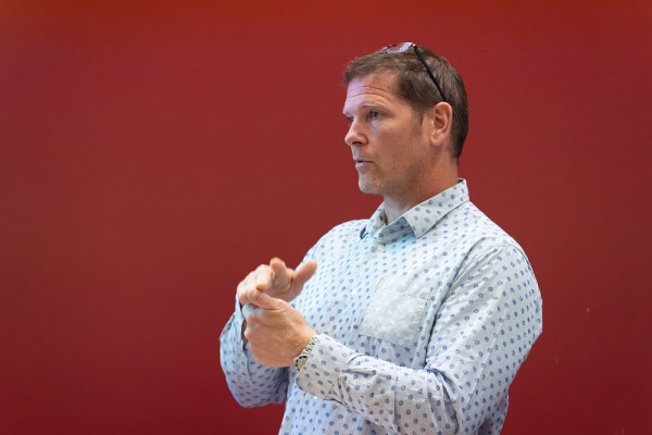 Fabien Alibart, charg&eacute; de recherche au CNRS, et cotitulaire de la Chaire en calcul neuromorphique &agrave; l'UdeS.