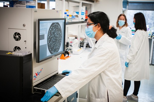 Gr&acirc;ce &agrave; un montant de 500&nbsp;000&nbsp;$ r&eacute;cemment re&ccedil;u de la Soci&eacute;t&eacute; canadienne du cancer, la professeure Tai et son &eacute;quipe continueront d'am&eacute;liorer le vaccin au cours des cinq prochaines ann&eacute;es.