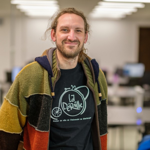 Yoann Anselmetti, stagiaire postdoctoral en informatique et b&eacute;n&eacute;vole &agrave; La D&eacute;railleMichel Caron - UdeS