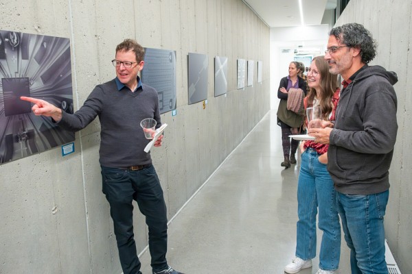 Une exposition photo permet de bien montrer&nbsp;les subtilit&eacute;s des items du mini mus&eacute;e.