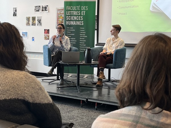 La professeure Ariane&nbsp;Couture et Alexandra&nbsp;Maison, &eacute;tudiante au baccalaur&eacute;at, cherchent &agrave; comprendre les m&eacute;canismes qui, actuellement, encouragent ou freinent la visibilit&eacute; des compositrices.