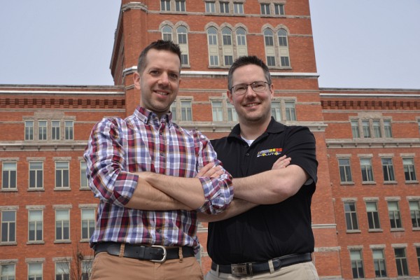 F&eacute;lix Arguin et Guillaume Laporte, dipl&ocirc;m&eacute;s de la Facult&eacute; d'&eacute;ducation