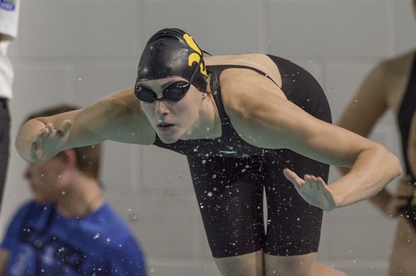 Alexandra Naisby. Certificat en administration des affaires