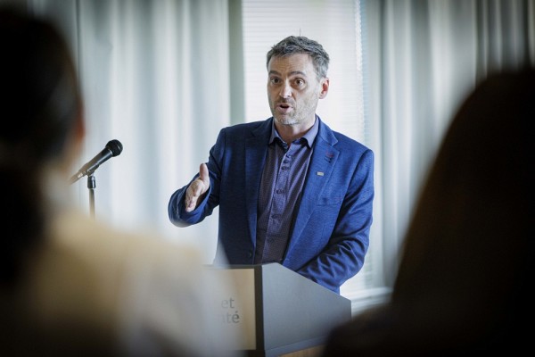 Pr Louis&nbsp;Gendron,&nbsp;vice-doyen&nbsp;&agrave; la recherche et aux &eacute;tudes sup&eacute;rieures&nbsp;de la Facult&eacute; de m&eacute;decine et des sciences de la sant&eacute;