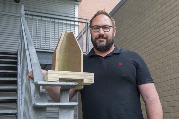 Charles-Philippe Lamarche avec un connecteur