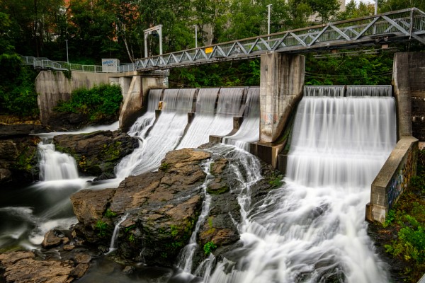 Une &eacute;tude de cas sera r&eacute;alis&eacute;e aupr&egrave;s de redistributeurs &eacute;lectriques.