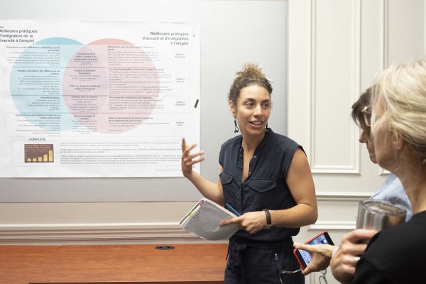 La vulgarisation scientifique repr&eacute;sente l'une des comp&eacute;tences professionnelles &agrave; d&eacute;velopper lors de son parcours &agrave; la ma&icirc;trise et au doctorat.