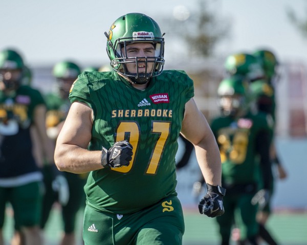 Le joueur de ligne d&eacute;fensive J&eacute;r&eacute;mie Verreault.