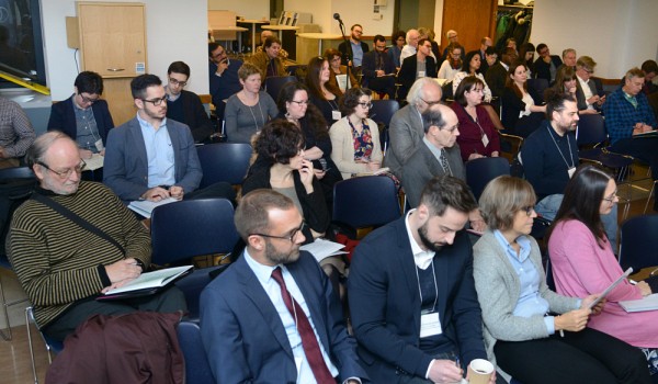 La salle comble prouve &agrave; quel point la religion est revenue au centre de l&rsquo;actualit&eacute; politique et au c&oelig;ur des d&eacute;bats scientifiques.