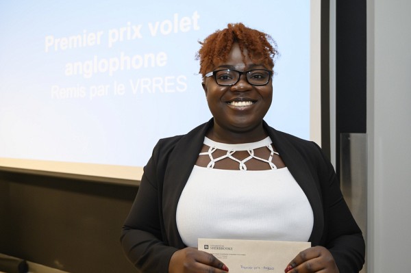 Oluwaseunnia Precious Adelusi, &agrave; l'occasion du concours Ma th&egrave;se en 180 secondes, en 2023.