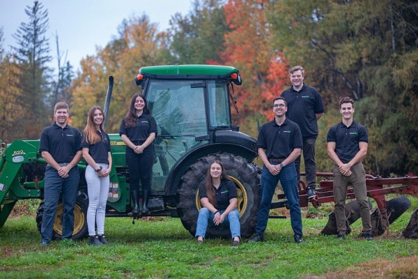 Les membres d'InnovaPlant sur le terrain.