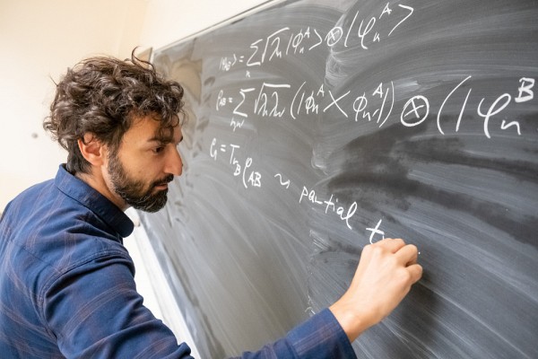 Cette chaire d&eacute;veloppera de nouvelles m&eacute;thodes de calcul issues de la science quantique, qui pourraient r&eacute;volutionner plusieurs domaines, dont celui de la sant&eacute;.
