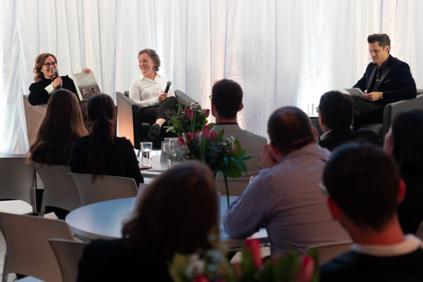 Cette ann&eacute;e, les chercheuses et chercheurs prim&eacute;s ont re&ccedil;u les honneurs dans une formule revisit&eacute;e de style talkshow. L&rsquo;&eacute;v&eacute;nement sympathique &eacute;tait anim&eacute; par Mathieu Nuth, professeur &agrave; la Facult&eacute; de g&eacute;nie.