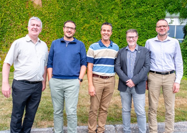 Pr J&eacute;r&ocirc;me Claverie, Pr Denis Machon, Pr Guillaume B&eacute;langer, Pr Armand Soldera, et Bernard Legrand.