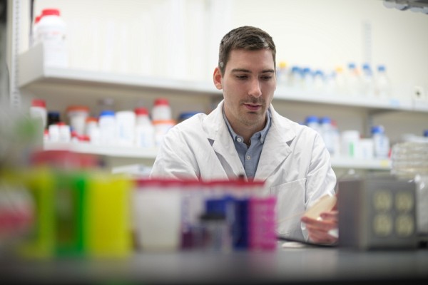 Vincent Charron-Lamoureux, &eacute;tudiant au doctorat en biologie