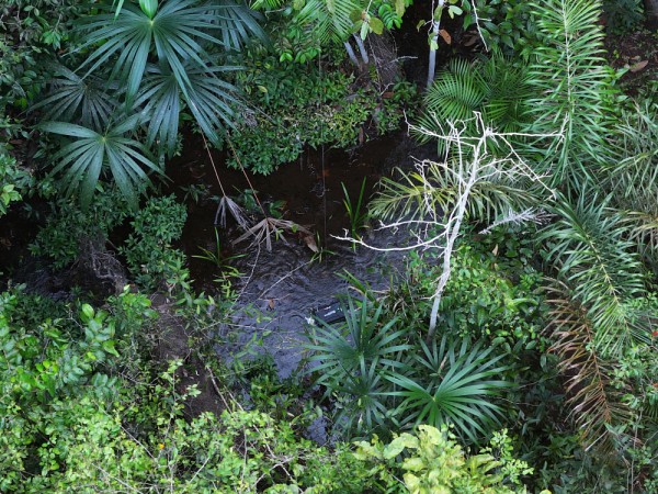 &Eacute;chantillonnage d'eau effectu&eacute; par drone.