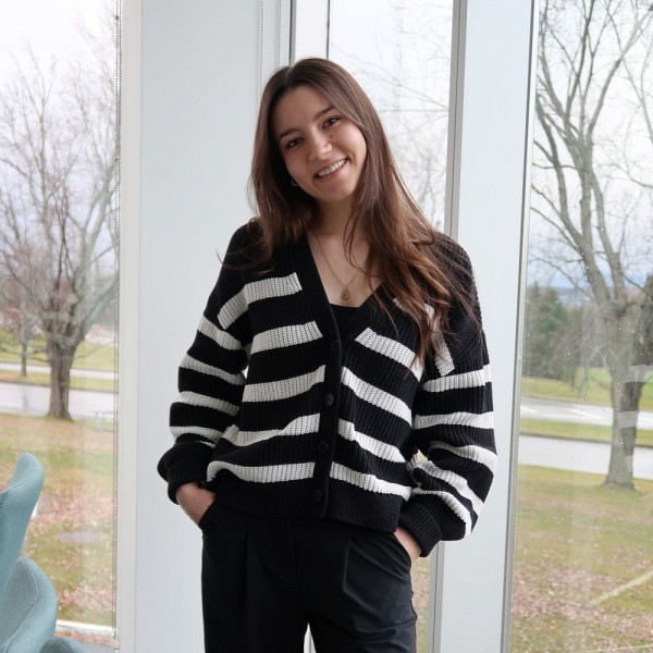 Victoria Soucy, &eacute;tudiante au baccalaur&eacute;at en psychologie et r&eacute;cipiendaire.