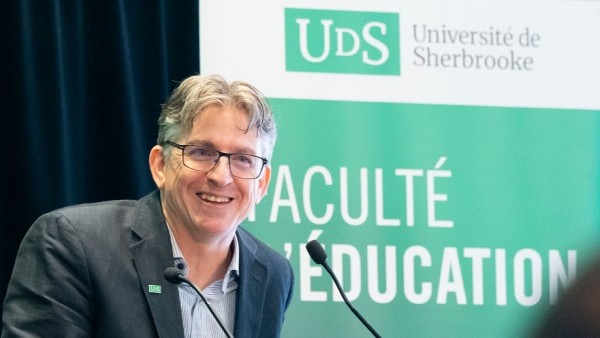 Le professeur Luc Touchette, doyen de la Facult&eacute; d&rsquo;&eacute;ducation