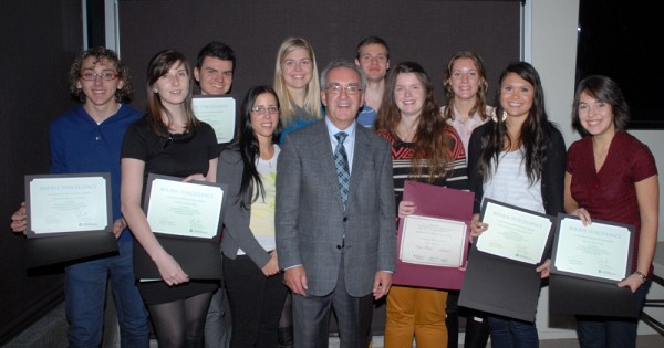 Les r&eacute;cipiendaires de bourses du programme de doctorat en m&eacute;decine offert &agrave; Saguenay