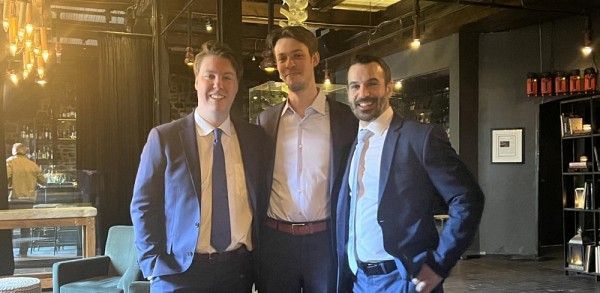 Deux des fils du Dr. Gagner, Guillaume Lapointe-Gagner et Maxime Lapointe-Gagner accompagn&eacute; d&rsquo;Anthony Khoury lors du Gala World Without Obesity, un organisme qu&rsquo;il a &nbsp;fond&eacute; pour lutter contre l&rsquo;ob&eacute;sit&eacute;.