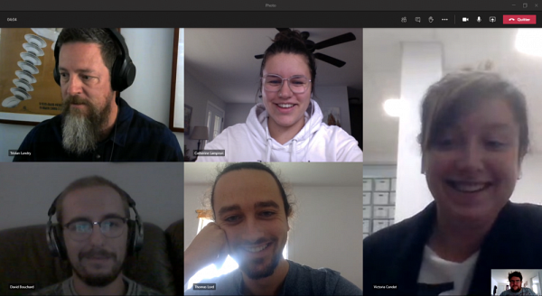 Le Pr Tristan Landry et ses &eacute;tudiantes et &eacute;tudiants de la ma&icirc;trise en histoire, lors d'un s&eacute;minaire en ligne o&ugrave; les &eacute;changes conviviaux &eacute;taient au rendez-vous.