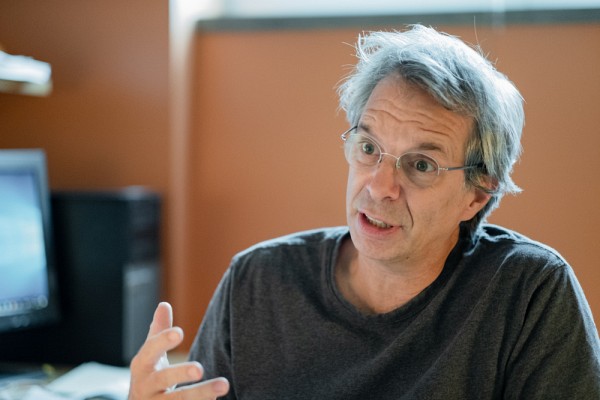 &laquo; On entend parfois qu'il y a beaucoup de corruption aujourd'hui. Il y en a pourtant moins qu'avant! Au d&eacute;but, vers 1867 jusque vers 1930, la corruption, c'&eacute;tait normal. La culture de l'&eacute;poque, c'&eacute;tait de donner des contrats aux amis du pouvoir, c'&eacute;tait la pratique r&eacute;guli&egrave;re. &raquo;