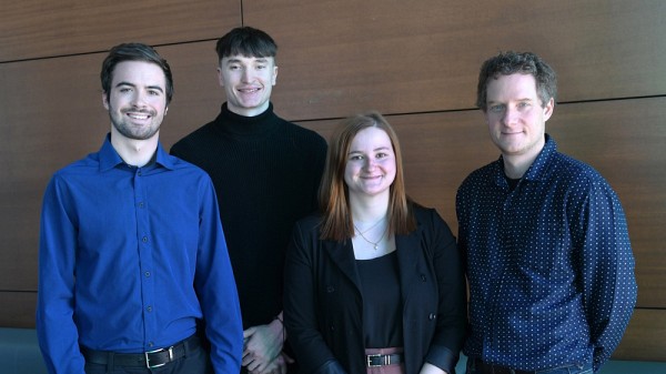 Anthony Desrochers, directeur g&eacute;n&eacute;ral du Groupe de coop&eacute;ration internationale de l&rsquo;Universit&eacute; de Sherbrooke (GCIUS), Cedrick Guertin,&nbsp;coordonnateur des projets internationaux au GCIUS,&nbsp;Kasandra Boisvert, coordonnatrice des projets internationaux au GCIUS,&nbsp;et &Eacute;tienne Doyon, directeur g&eacute;n&eacute;ral du Carrefour de solidarit&eacute; internationale (CSI).