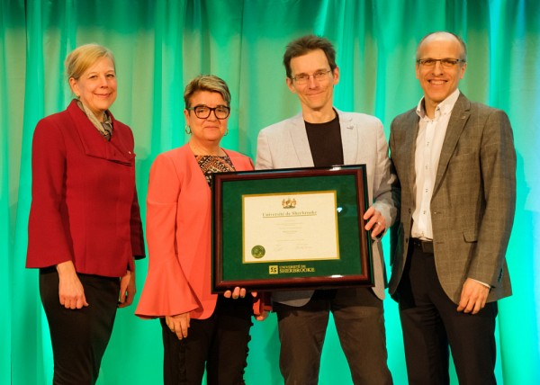 Le charg&eacute; de cours Beno&icirc;t Leblanc, laur&eacute;at de la Grande distinction en enseignement universitaire pour le volet individuel
