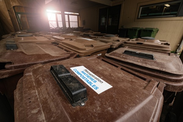 &Agrave; compter de 2025, la Ville de Sherbrooke pourrait &eacute;largir l&rsquo;offre de collecte des mati&egrave;res compostables pour les immeubles de six logements et plus, conform&eacute;ment &agrave; son Plan de gestion des mati&egrave;res r&eacute;siduelles 2023-2030 ainsi qu'aux orientations du gouvernement provincial.