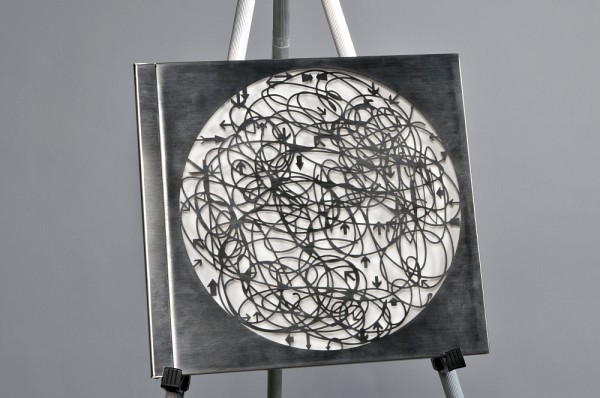 L'oeuvre remise aux laur&eacute;ats, sign&eacute;e Michel Goulet et Luc LaRochelle.