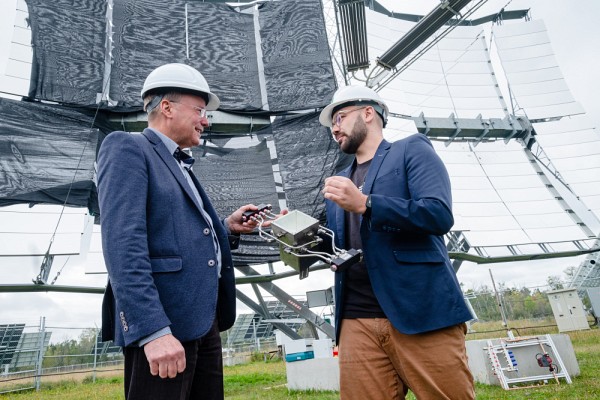 Jean-Fran&ccedil;ois Dufault, membre de l'&eacute;quipe de CSAR Energy avec Ghyslain Goulet de l'ACET.Photo d&rsquo;archives, prise avant l'entr&eacute;e en vigueur des mesures sociosanitaires actuelles.&nbsp;