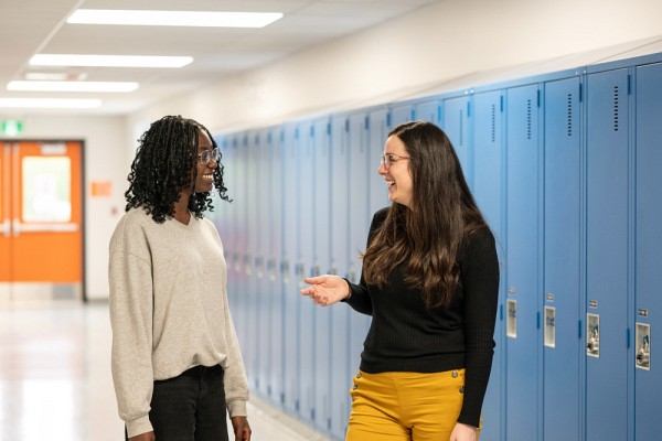 Des jeunes aux parcours vari&eacute;s qui font face &agrave; des d&eacute;fis dans leurs choix de carri&egrave;re et leur avenir professionnel profiteront des retomb&eacute;es du projet Orientation R&eacute;ussite.