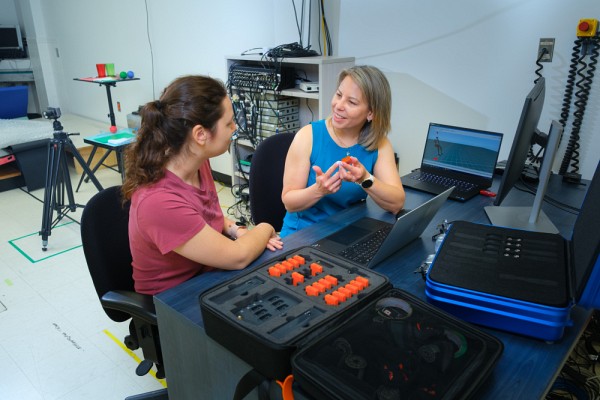 La Pre Karina Lebel au Centre de recherche sur le vieillissement