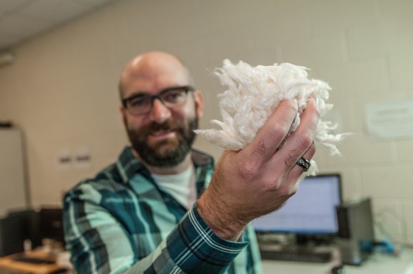 Son int&eacute;r&ecirc;t pour la valorisation des d&eacute;chets ne date pas d&rsquo;hier. Il a toujours &eacute;t&eacute; int&eacute;ress&eacute; par la dur&eacute;e de vie des d&eacute;chets et ce que l&rsquo;on en faisait par la suite.