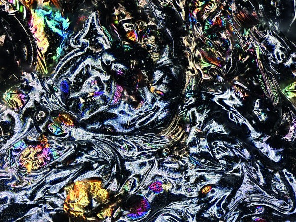 Marcelin Cazelles, &eacute;tudiant &agrave; la ma&icirc;trise&nbsp;en chimie, et Alyssa Dupont, &eacute;tudiante&nbsp;au baccalaur&eacute;at en chimie, sont finalistes gr&acirc;ce &agrave; leur image&nbsp;Carbone de sang.