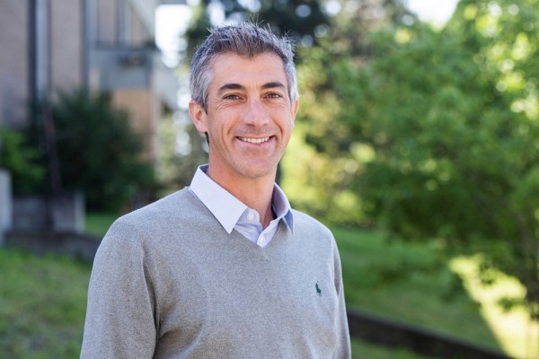 Le vice-doyen &agrave; la recherche et aux &eacute;tudes sup&eacute;rieures, le professeur Pierre-Michel Bernier