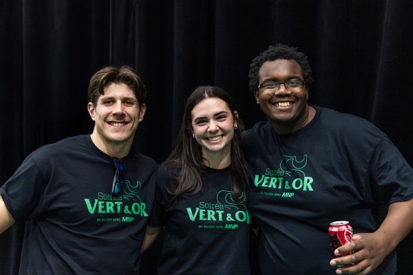 179 &eacute;tudiants-athl&egrave;tes du Vert & Or &eacute;taient en action b&eacute;n&eacute;volement lors de la Soir&eacute;e Vert & Or, contribuant directement au succ&egrave;s de l'&eacute;v&eacute;nement.