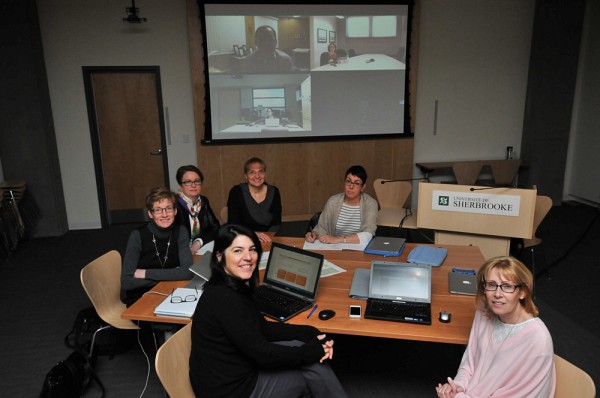 Quelques membres de l'&eacute;quipe de la r&eacute;forme du doctorat en m&eacute;decine : Ghislaine Houde, Danielle Jacques, &Egrave;ve-Reine Gagn&eacute;, Ann Graillon, Suzie Nadeau et Sylvie Mathieu. En visioconf&eacute;rence&nbsp;: Paul Chiasson, Eva-Marjorie Couture et &Eacute;velyne Cambron-Goulet.
