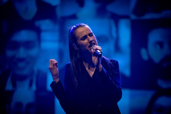 Vincent Chiara a eu un hommage sur mesure qui refl&egrave;te autant ses valeurs d&rsquo;ouverture et de tol&eacute;rance que ses go&ucirc;ts musicaux. Les chanteuses Am&eacute; et St&eacute;phanie B&eacute;dard ont interpr&eacute;t&eacute; un medley comprenant, entre autres, la pi&egrave;ce Let It Be&nbsp;des Beatles.